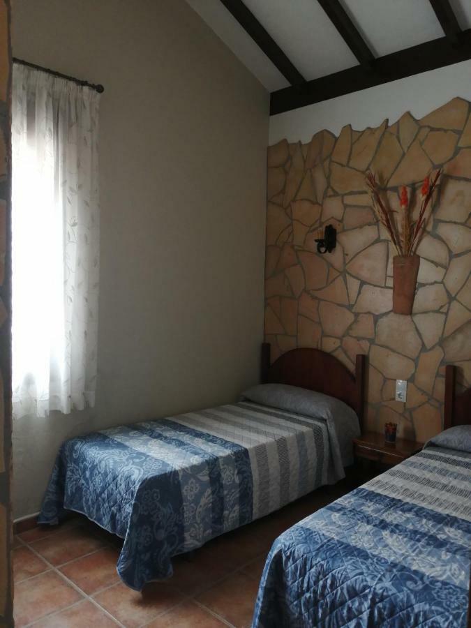 La Solana De Turon. El Pino Guest House Ardales Ngoại thất bức ảnh